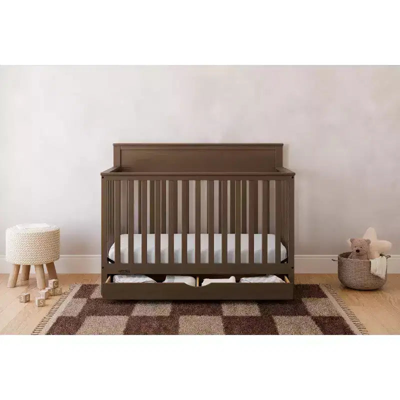Graco Shiloh Convertible Crib with Drawer